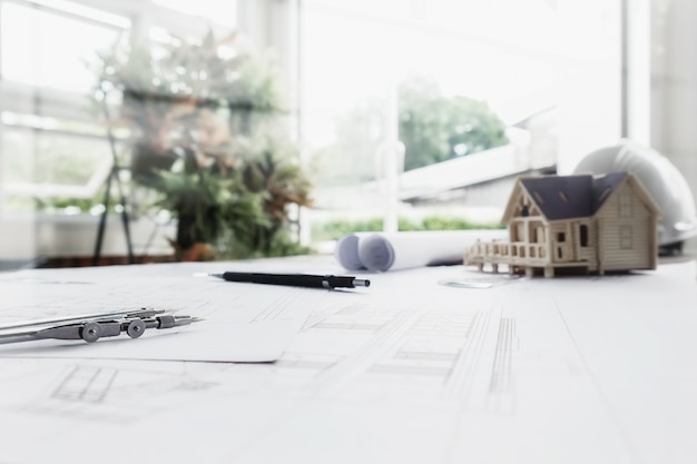 ibm  R50e笔记本电脑2005年的价格是多少？